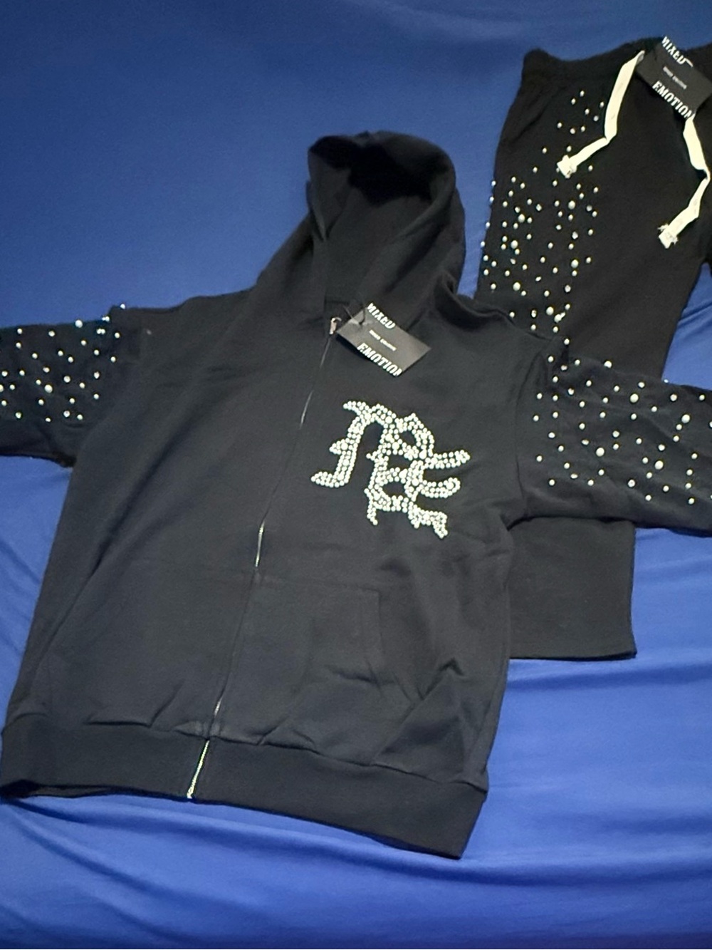 Mixed Emotion Black Rhinestone Full Zip Hoodie & Sweatpants Set – Streetwear Y2K
